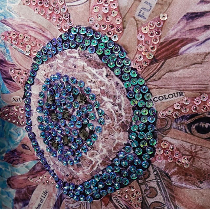 jaqueta-jeans-feminina-com-desenho-floral-e-lantejoulas-897