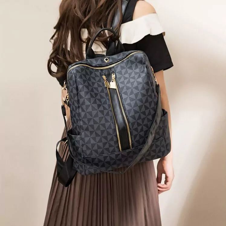 bolsa-mochila-feminina-2-em-1-modelo-xadrez-7